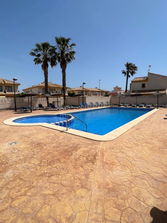 Bonito Adosado Con Piscina A 200 M De La Playa Apartment El Mojon  Exterior photo